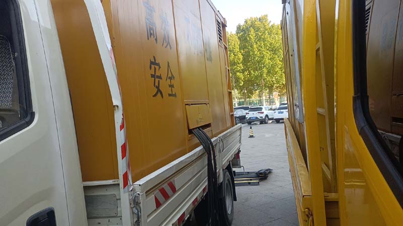 坊子如何判断柴油发电机组和UPS电源的切换时间是否符合要求？