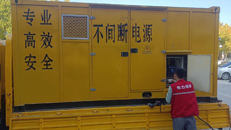 坊子柴油发电机组和UPS电源配合使用时，如何避免切换过程中的电力中断？